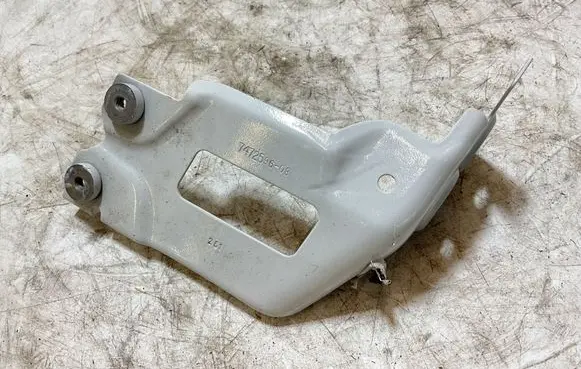 BMW X5 G05 Fender mounting bracket 747259608 251