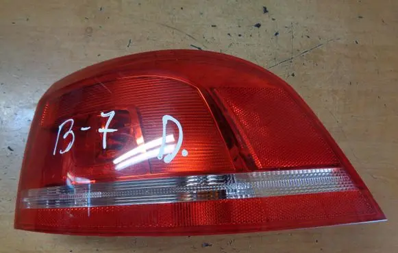Volkswagen PASSAT B7 Rear/tail lights 3AF945096C