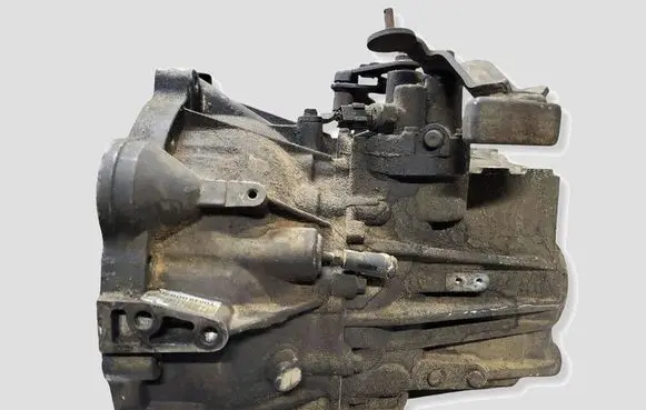 Hyundai Santa Fe Manual 5 speed gearbox 4300038070 CMOPEN4WD D05