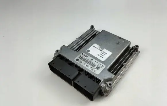 BMW X3 E83 Engine control unit/module 0281013050