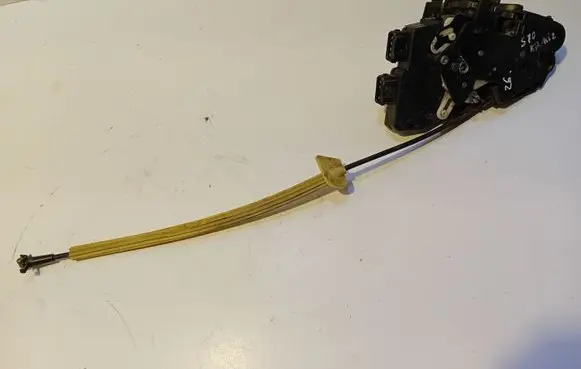 Volvo S70 V70 V70 XC Rear door lock 6085