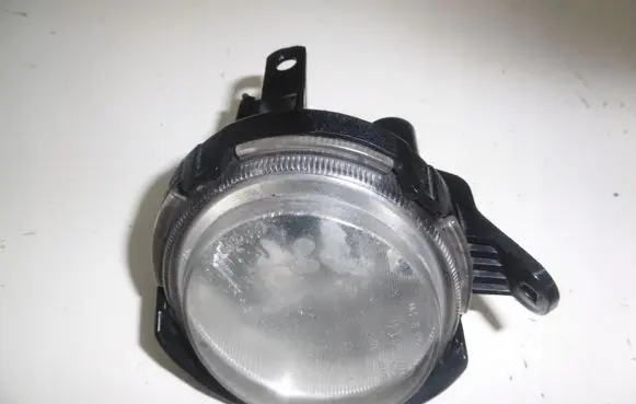 KIA Carens II Front fog light