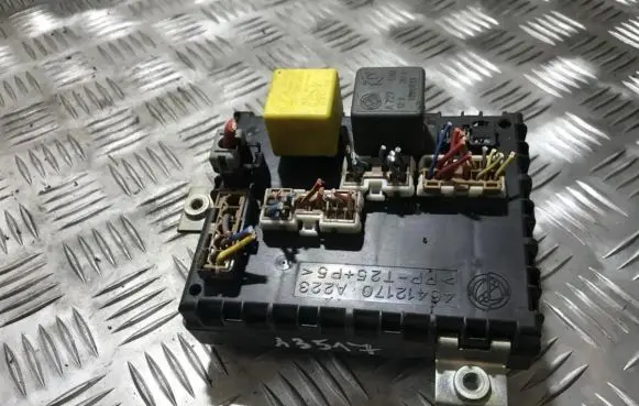 Fiat Punto (176) Fuse box set 46412170 a223
