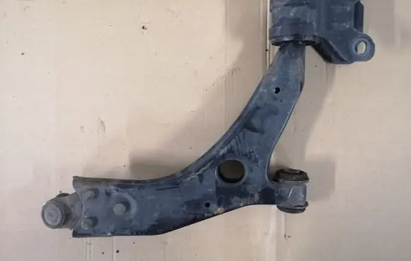 Ford C-MAX II Front lower control arm/wishbone