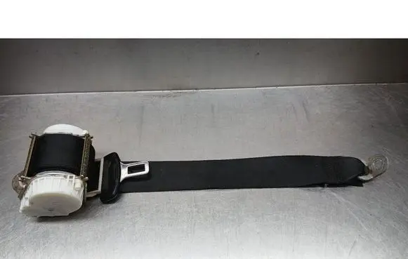 Audi A3 S3 8P Rear seatbelt 8P3857805B