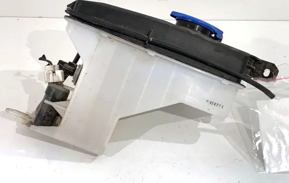 KIA EV6 Windshield washer fluid reservoir/tank