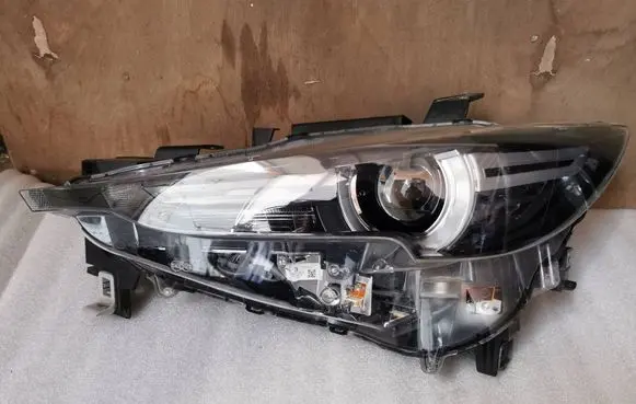 Mazda CX-5 II Headlight/headlamp KB8P51040
