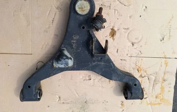 Nissan Navara D40 Front control arm