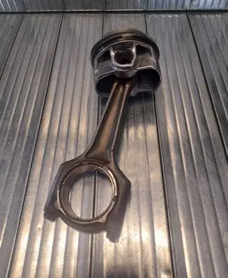 BMW X2 F39 Piston with connecting rod 8678931 9494399 8623418