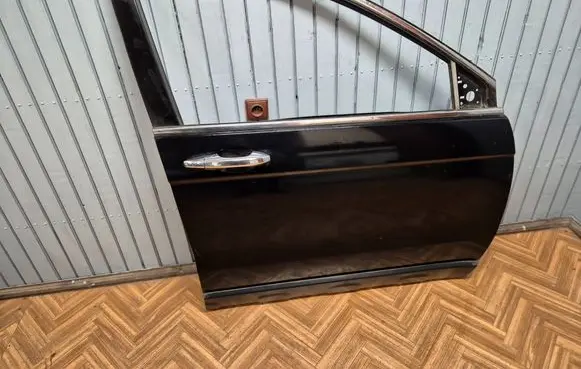 Honda CR-V Front door