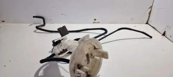 Mercedes-Benz C AMG W204 In-tank fuel pump A2044700694 1582881014 886241