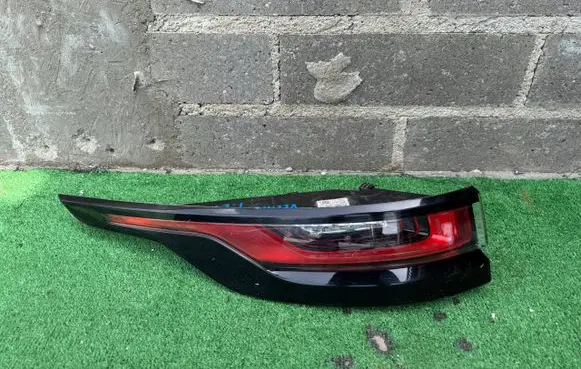 Land Rover Range Rover Velar Rear/tail lights J8A2-13405-A