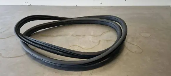 Mercedes-Benz GLC C253 Rear door rubber seal (on body) A2536970251