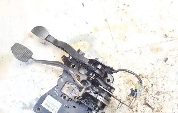 Citroen C5 Brake pedal 9666944880 13657a