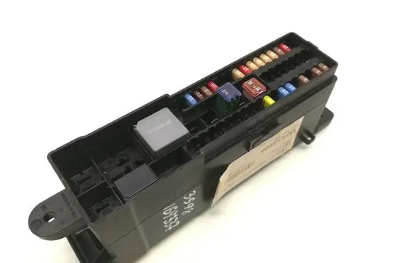 Ford C-MAX II Fuse module AV6T-14014-EEA BS21704