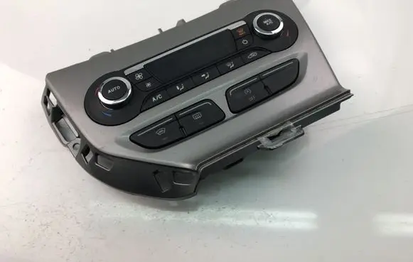 Ford C-MAX I Climate control unit BM5T18C612CG