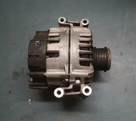 Audi A5 8T 8F Generator/alternator 06H903017K
