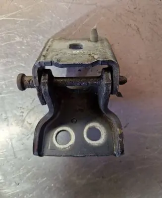 Citroen DS3 Front door upper hinge 075091