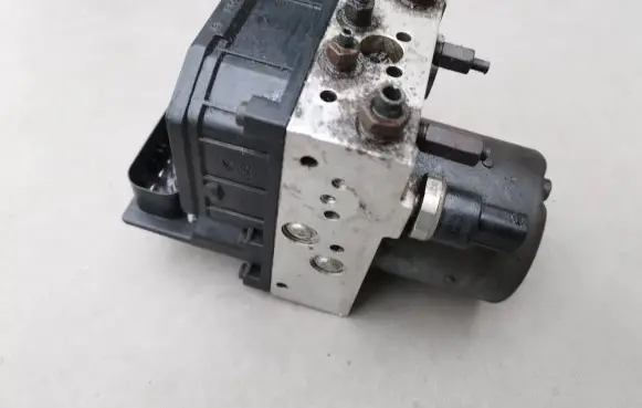 Toyota Avensis T250 ABS Pump 8954105100 0265950178 0265225387