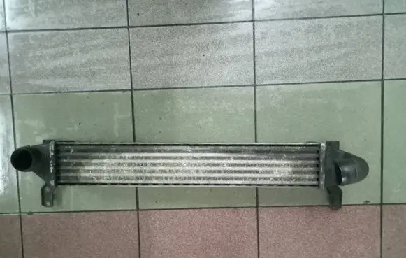 Seat Alhambra (Mk1) Intercooler radiator 7M3145805