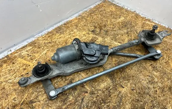 Opel Insignia A Wiper motor 13227392 1V1590601415