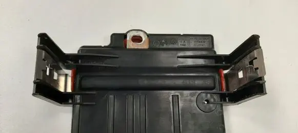 BMW 1 E81 E87 Rear light relay 