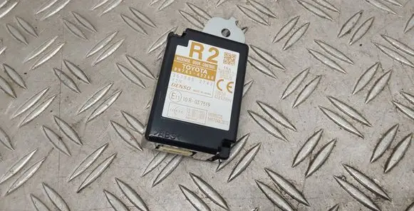 Toyota RAV 4 (XA40) Door control unit/module 8974142260