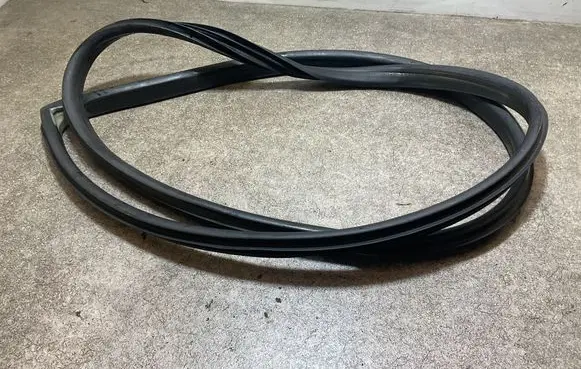 Front door rubber seal