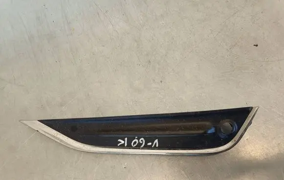 Volvo V60 Front bumper lower grill 31323852