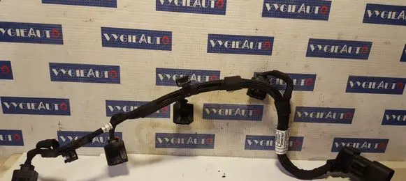 Toyota RAV 4 (XA40) Fuel injector wires 82124YV030