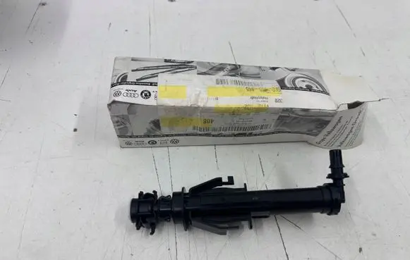 Seat Leon (5F) Headlight washer spray nozzle 5F0955965