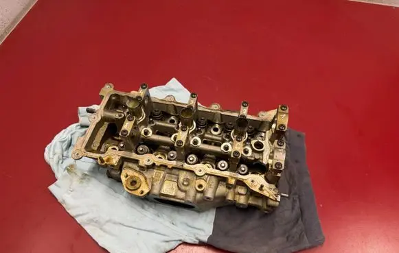 Chrysler Pacifica Engine head 092803702A 09680831FG 13CYL