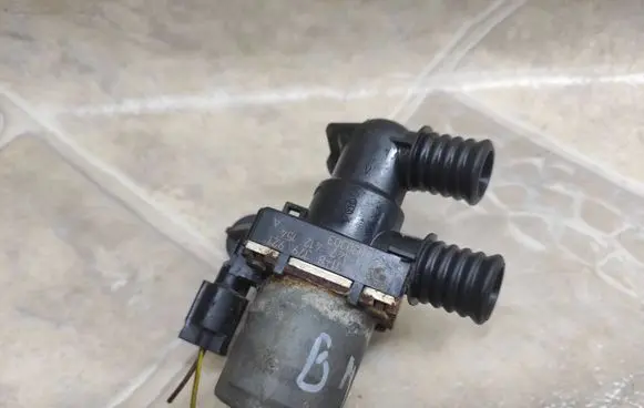 BMW 5 E39 Electric auxiliary coolant/water pump 64118379921 1147412154