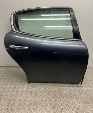 Maserati Quattroporte Rear door 