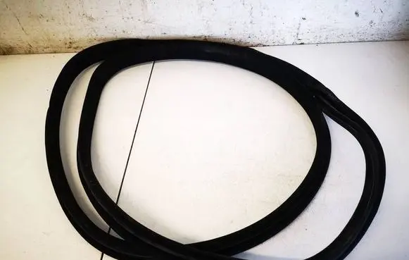 Mercedes-Benz C AMG W204 Rubber seal front coupe door