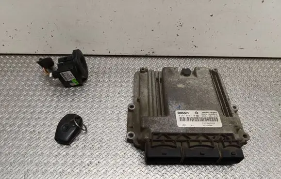 Renault Master III Engine ECU kit and lock set 237102265R 237102639R 0281019110