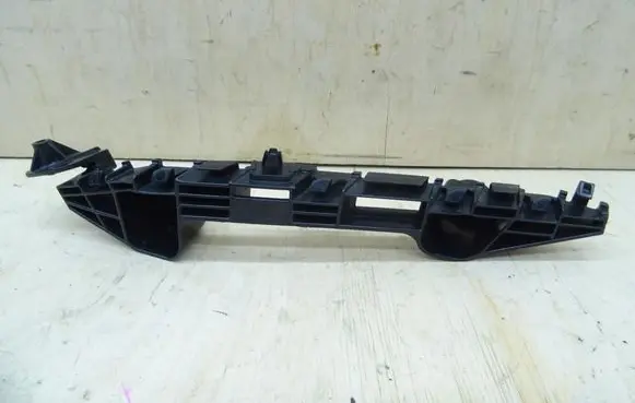 Suzuki Swift II Front bumper mounting bracket