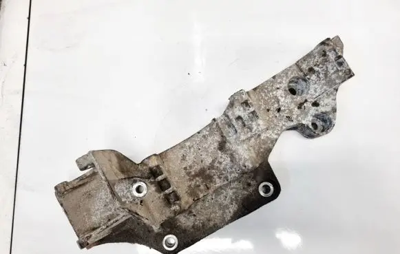 Audi A3 S3 8L Engine mounting bracket 06A903143H