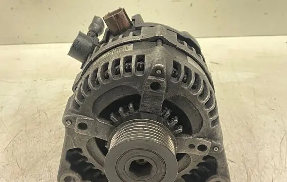 Volvo V50 Generator/alternator 36050997 26032018 U965B