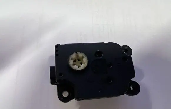 Jaguar XF X250 Air flap motor/actuator MF1139300681 EAB512