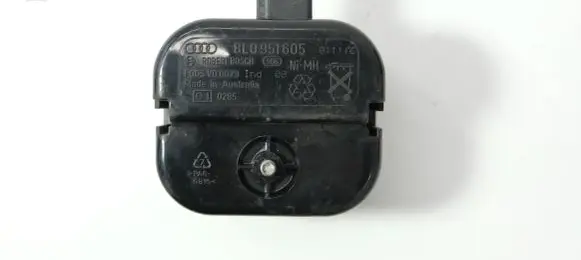 Audi A6 S6 C5 4B Alarm system siren 8L0951605