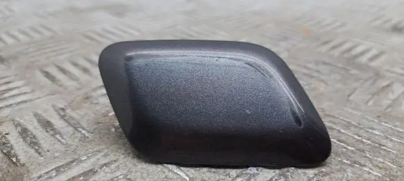 Toyota Avensis T270 Headlight washer spray nozzle cap/cover 8535305903 8535305011