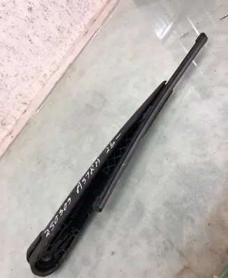 Opel Astra L Rear wiper blade arm 9835540280