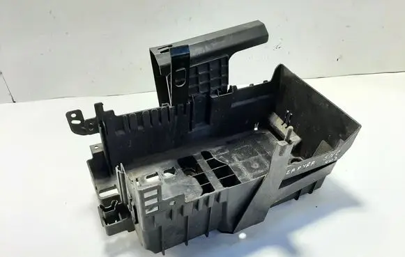 Battery box tray