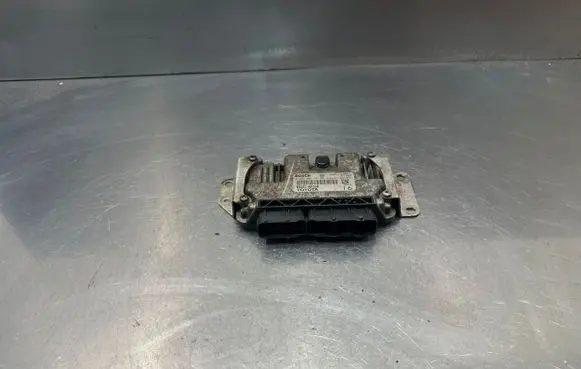 Toyota Yaris Engine control unit/module 1039S40257 896610H160 0261S06144