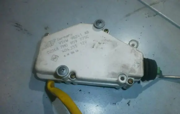 Volkswagen Sharan Central locking motor 95vw9b241ab