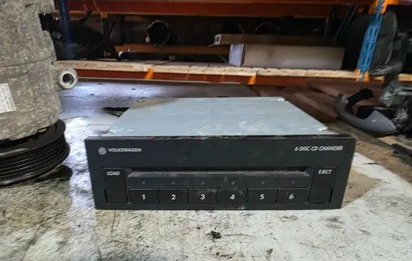 Navigation unit CD/DVD player