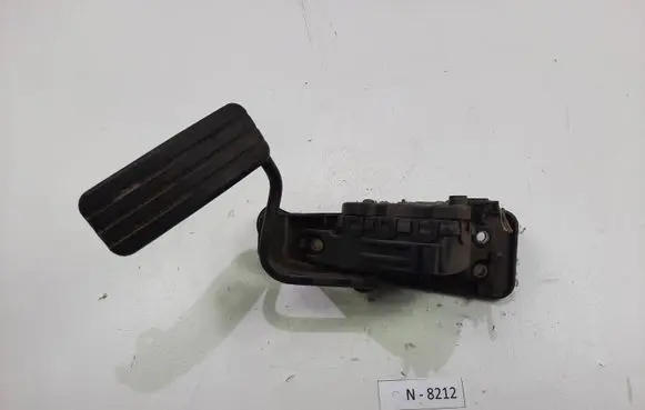 Renault Espace IV Accelerator throttle pedal 8200007512