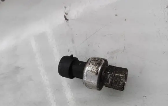 Air conditioning (A/C) pressure sensor