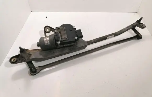Audi A8 S8 D3 4E Front wiper linkage and motor 4E1955119B 0390241853